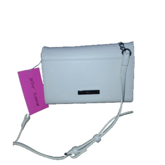 Betsey Johnson small bag with skull studs NWT - Picture 5 of 9